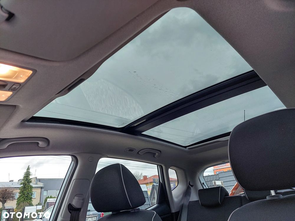 Kia Venga 1.6 CVVT Titanium Collection - 29