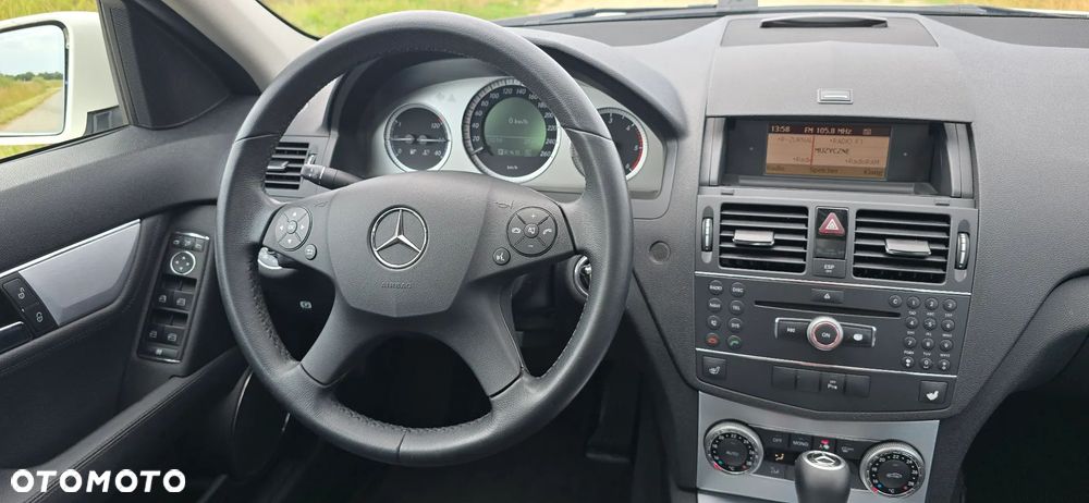 Mercedes-Benz Klasa C 320 CDI DPF 7G-TRONIC Avantgarde - 18