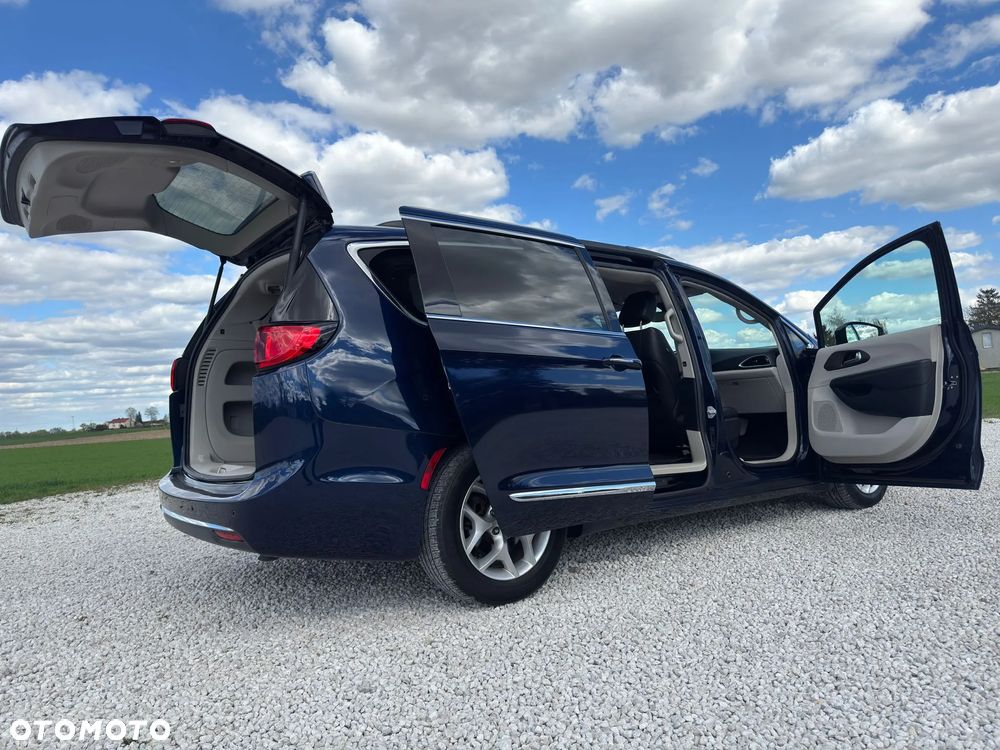 Chrysler Pacifica - 9
