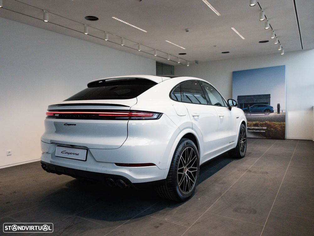 Porsche Cayenne Coupé E-Hybrid Black Edition - 10