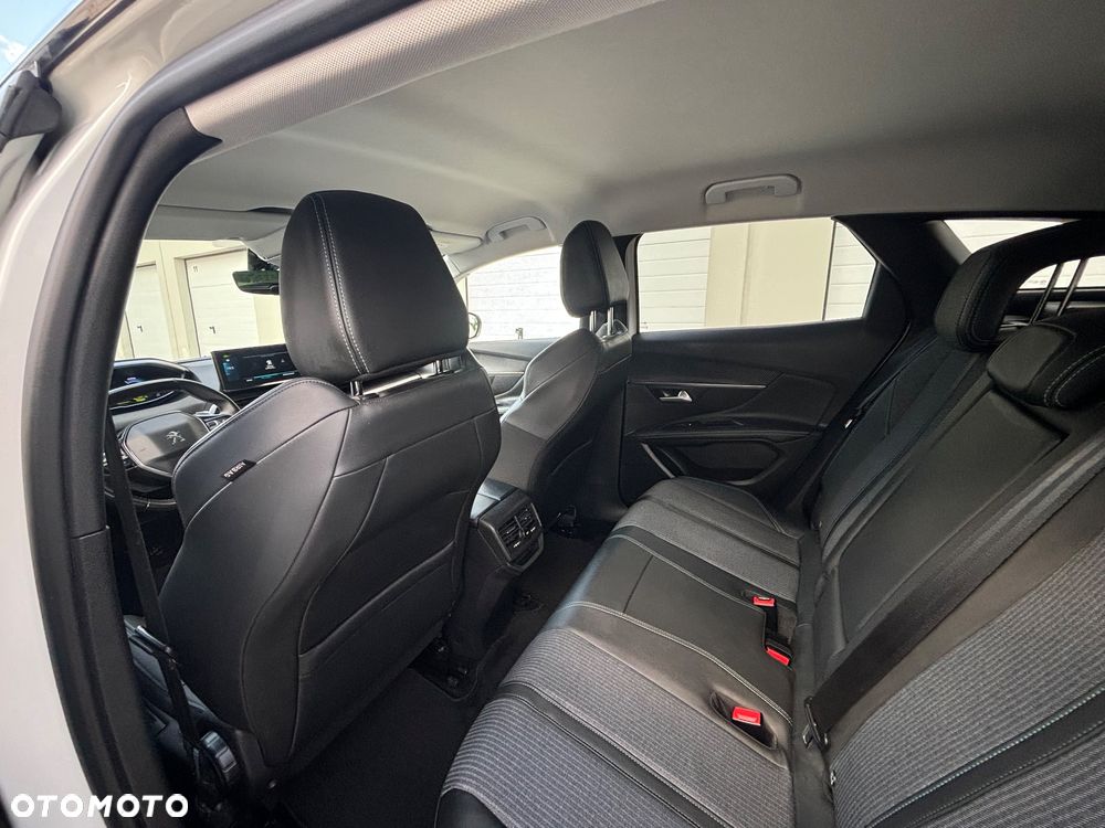 Peugeot 3008 1.6 PureTech Hybrid PHEV Active Pack S&S EAT8 - 19