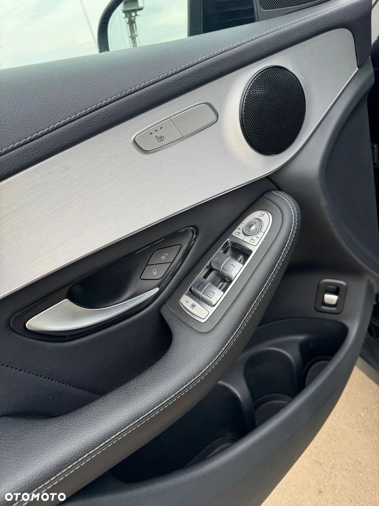 Mercedes-Benz GLC 220 d 4Matic 9G-TRONIC AMG Line - 12
