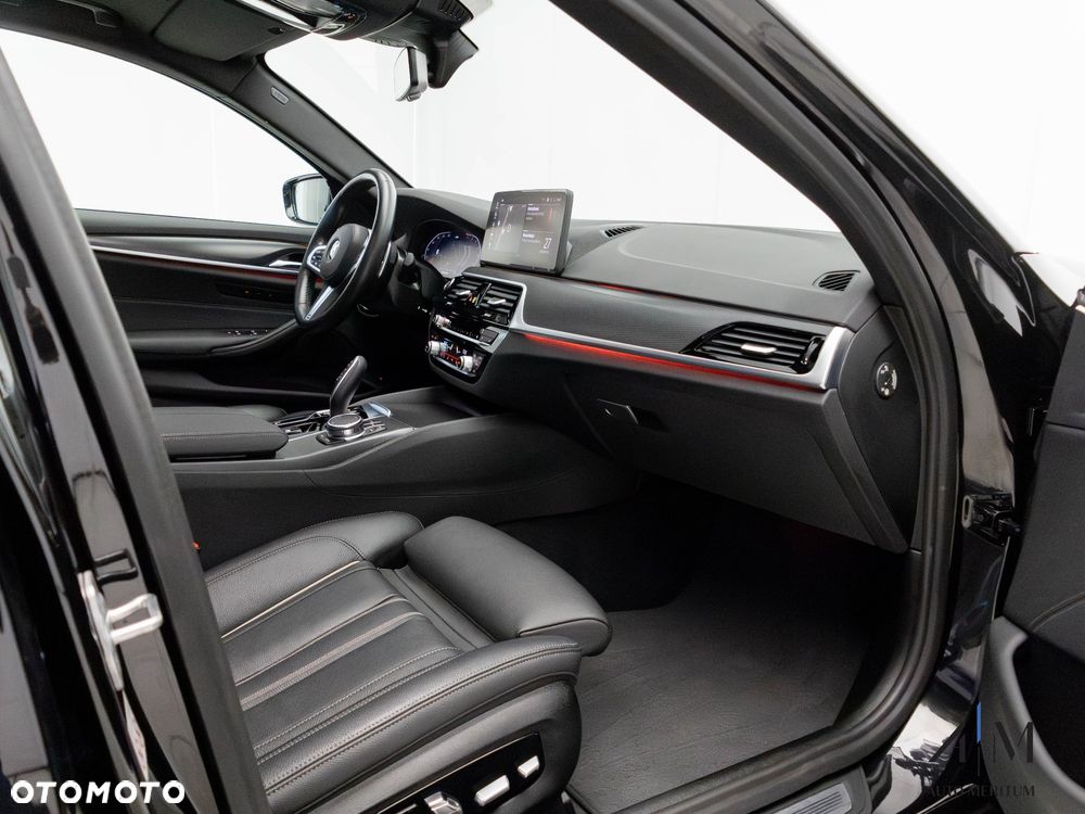 BMW Seria 5 540i xDrive - 30