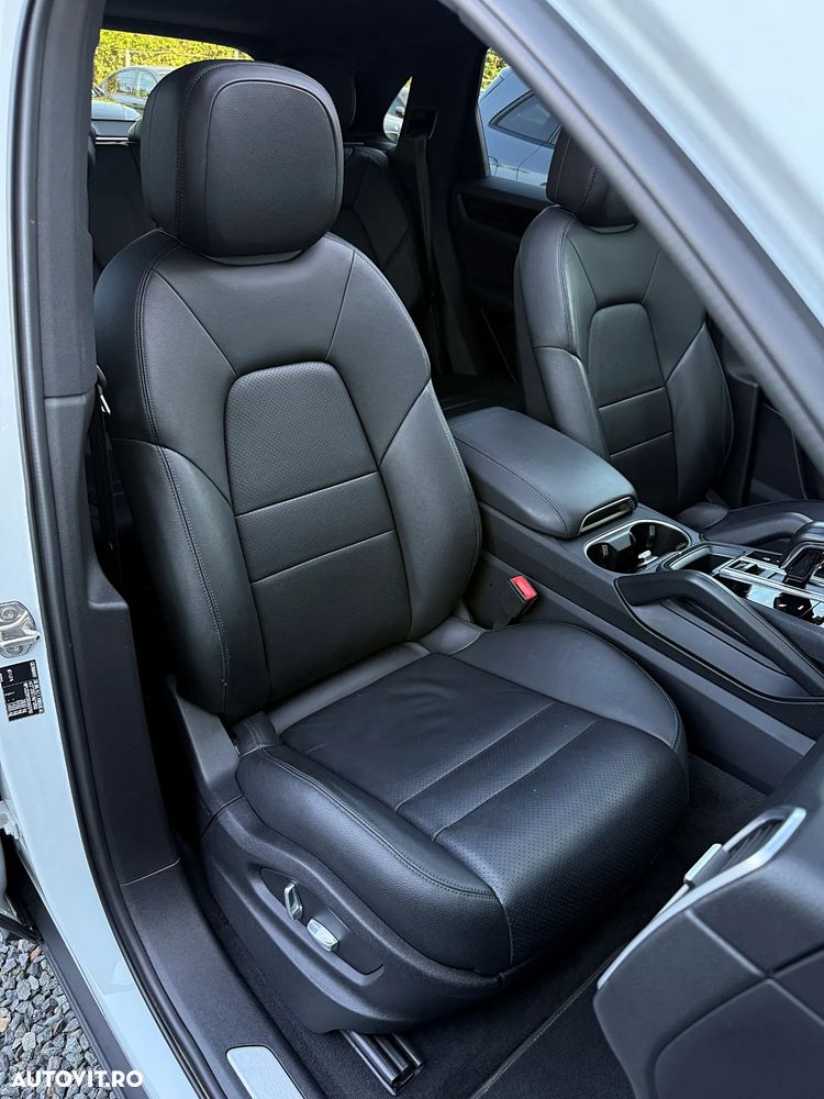 Porsche Cayenne Tiptronic S Platinum Edition - 24