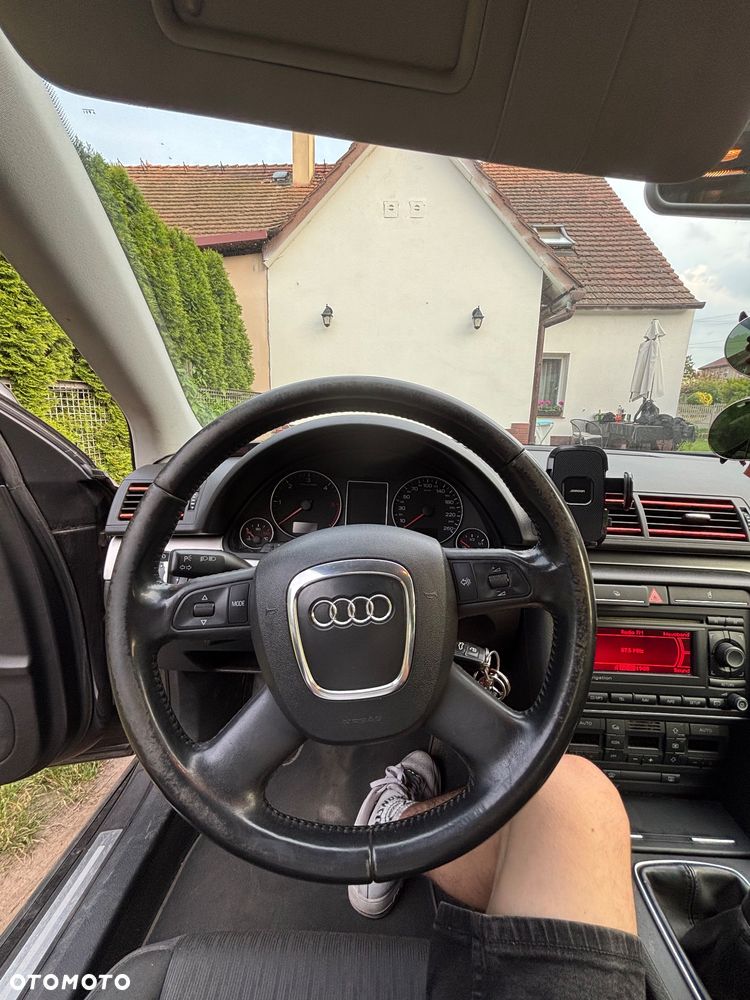 Audi A4 Limousine 2.0 TDI - 11