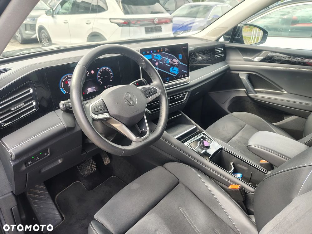 Volkswagen Tiguan - 8