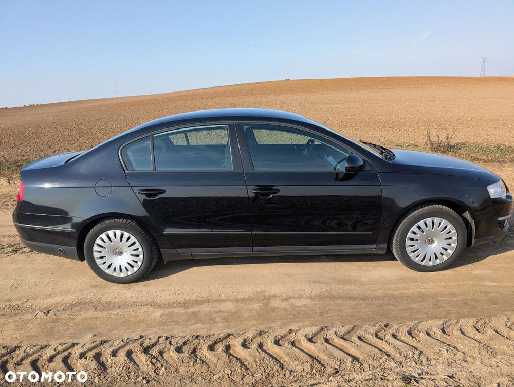Volkswagen Passat - 2