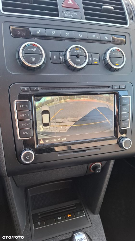 Volkswagen Touran 2.0 TDI DPF DSG Highline - 11