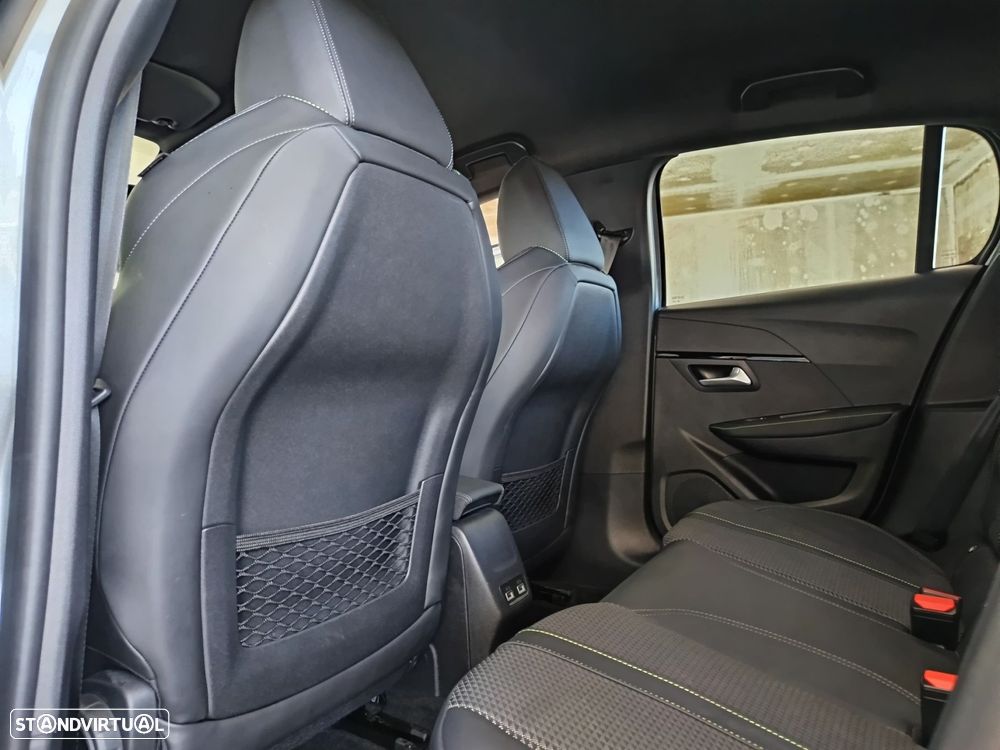 Peugeot 208 PureTech 130 EAT8 GT Pack - 27