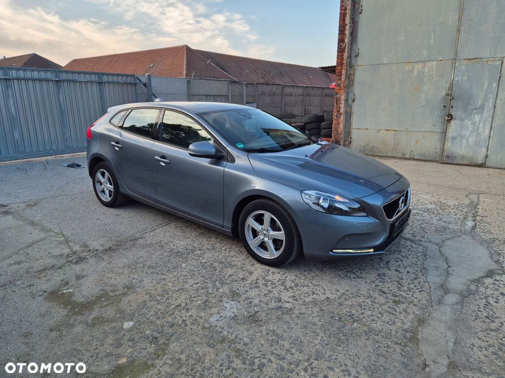 Volvo V40 T2 Inscription - 15