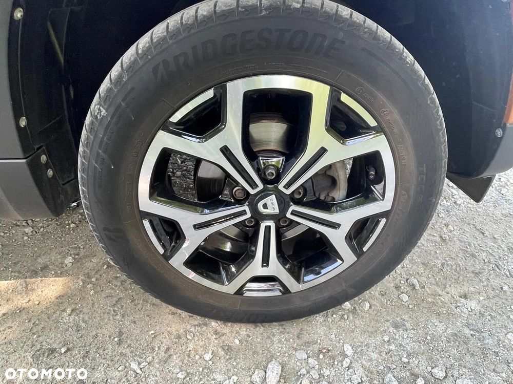 Dacia Duster TCe 100 2WD Celebration - 9