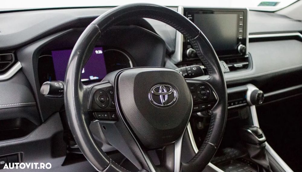 Toyota RAV4 - 3
