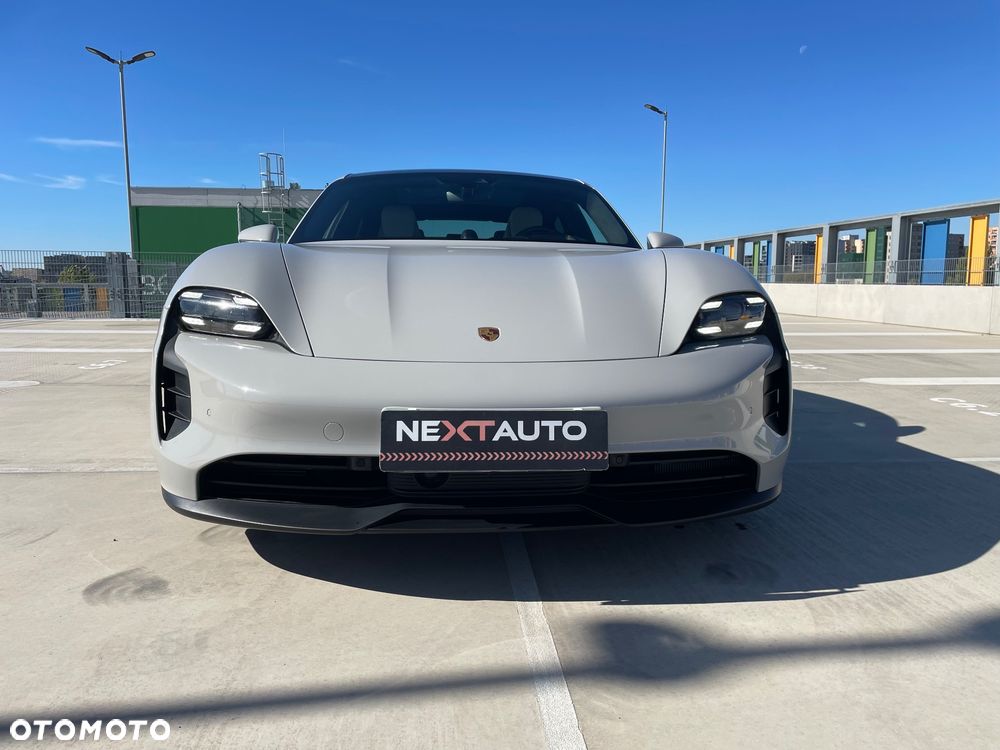 Porsche Taycan GTS - 4