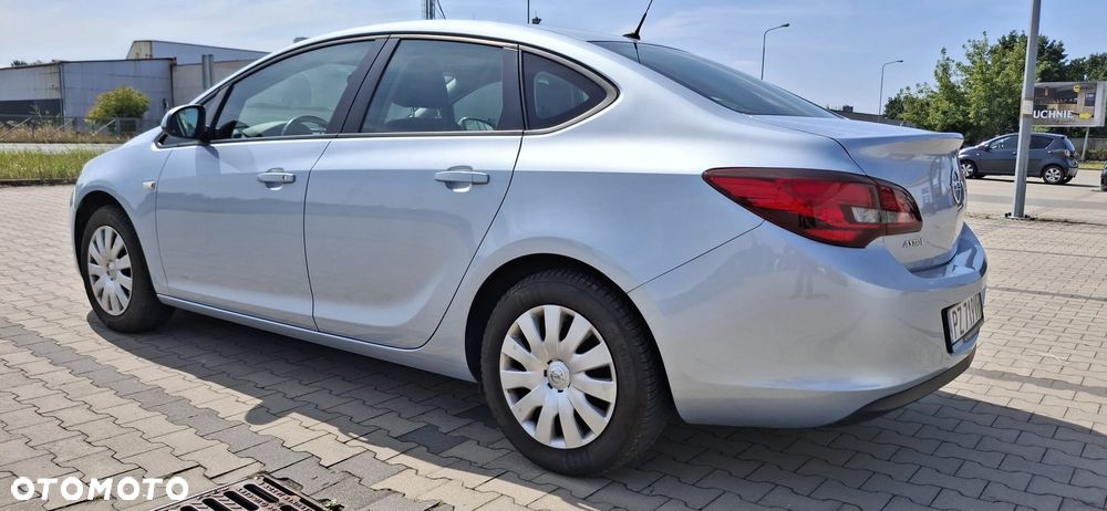 Opel Astra - 3