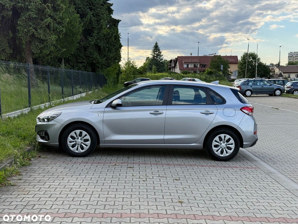 Hyundai i30 1.5 DPI Classic + - 24
