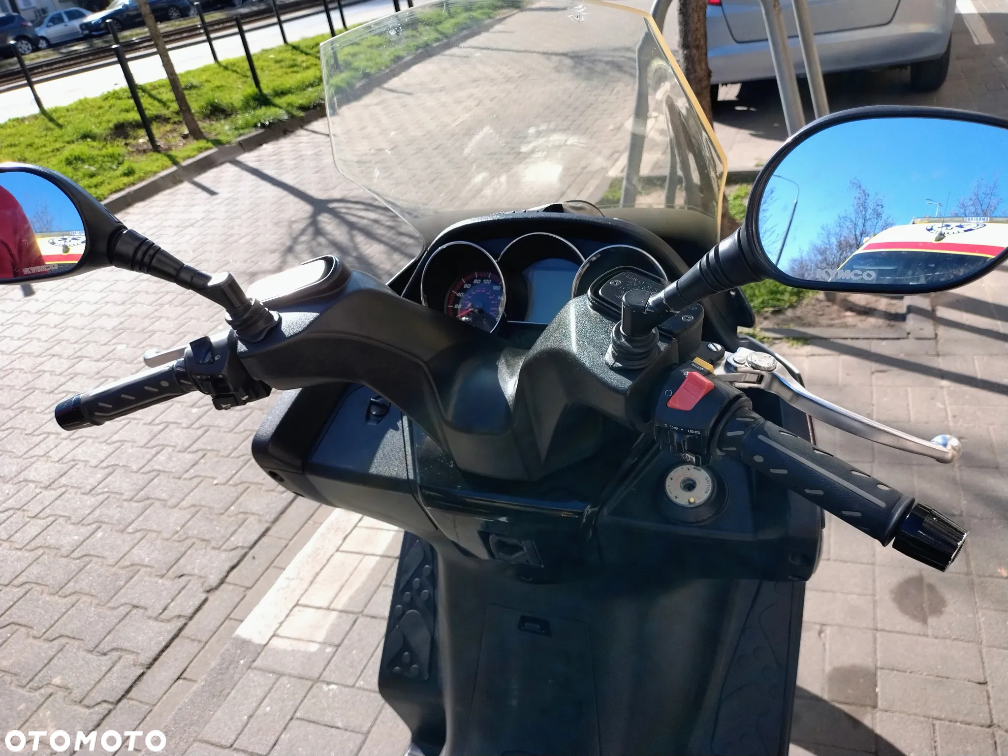 Kymco Downtown - 10