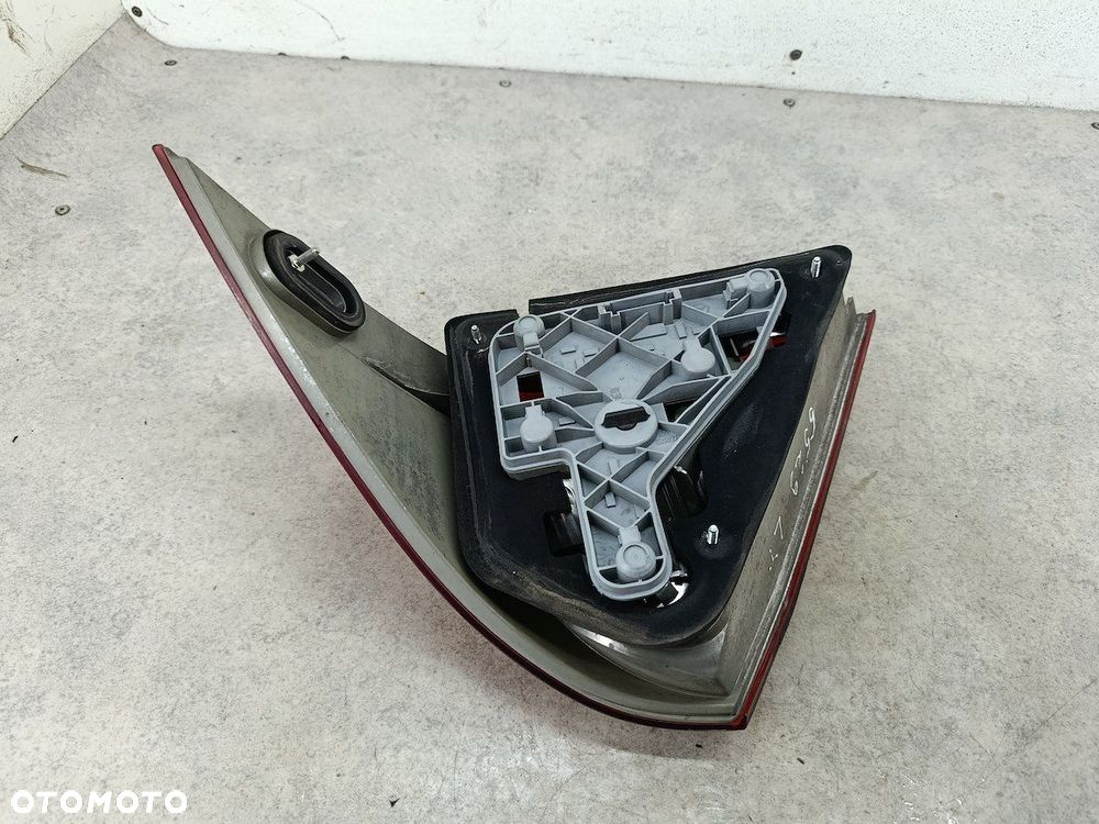 LAMPA TYLNA LEWA MERCEDES-BENZ KLASA C W203 - 3