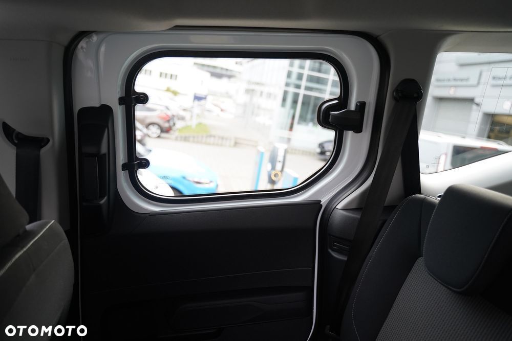 Ford Tourneo Courier 1.0 EcoBoost Trend - 11