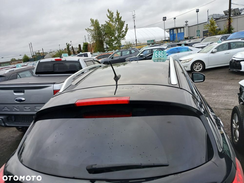 Infiniti QX70 - 21