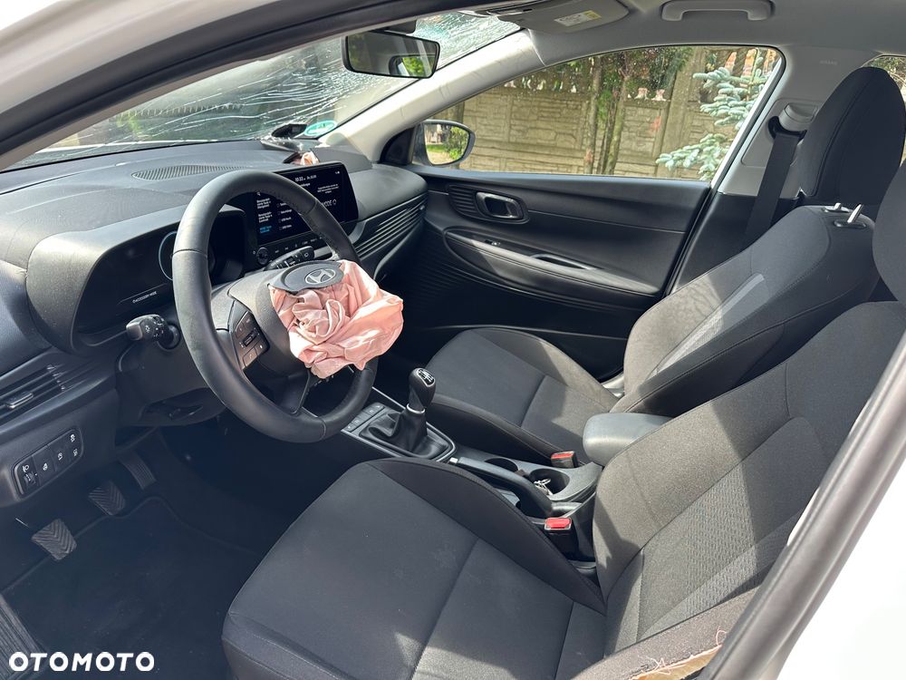 Hyundai i20 - 20