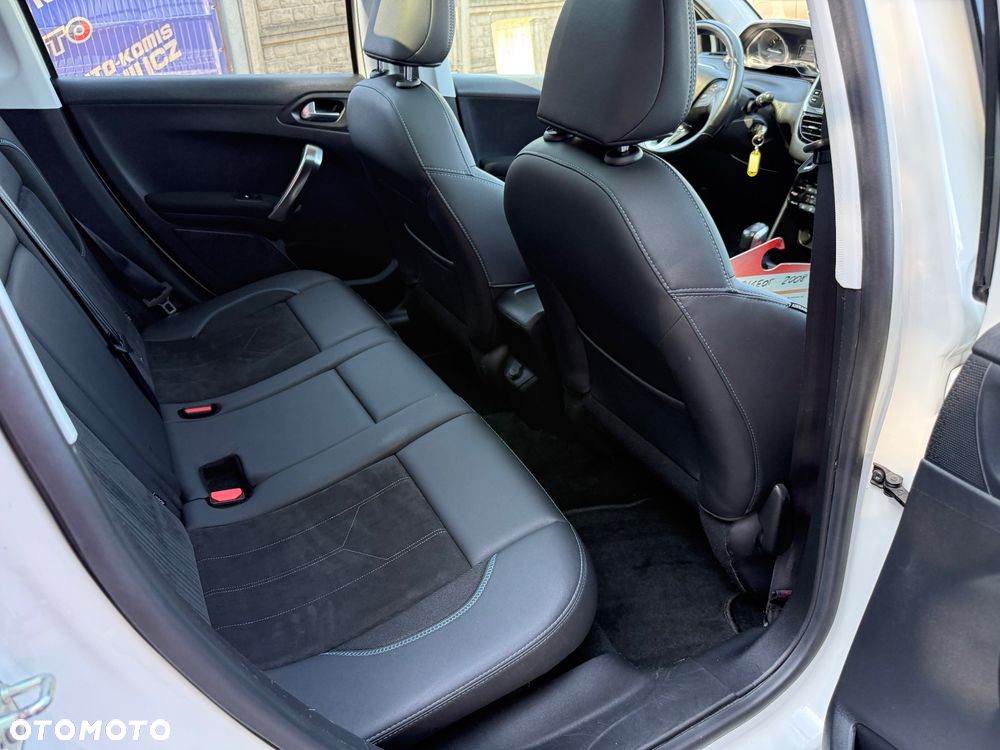 Peugeot 2008 PureTech 110 Stop&Start GT-Line Edition - 11