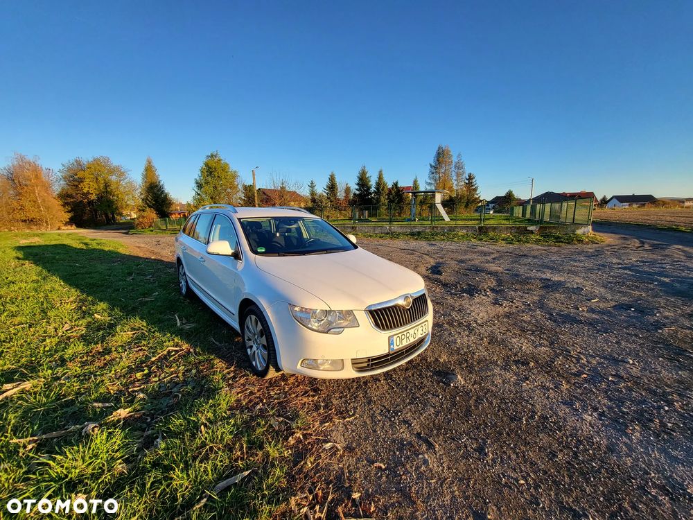 Skoda Superb 2.0 TDI Active DSG - 6