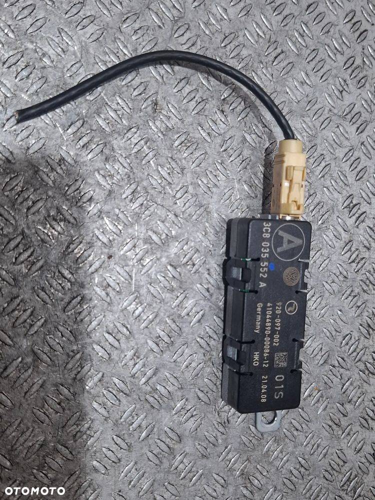 Wzmacniacz antenowy Volkswagen Passat CC 2009 rok nr 3C8035552A - 1