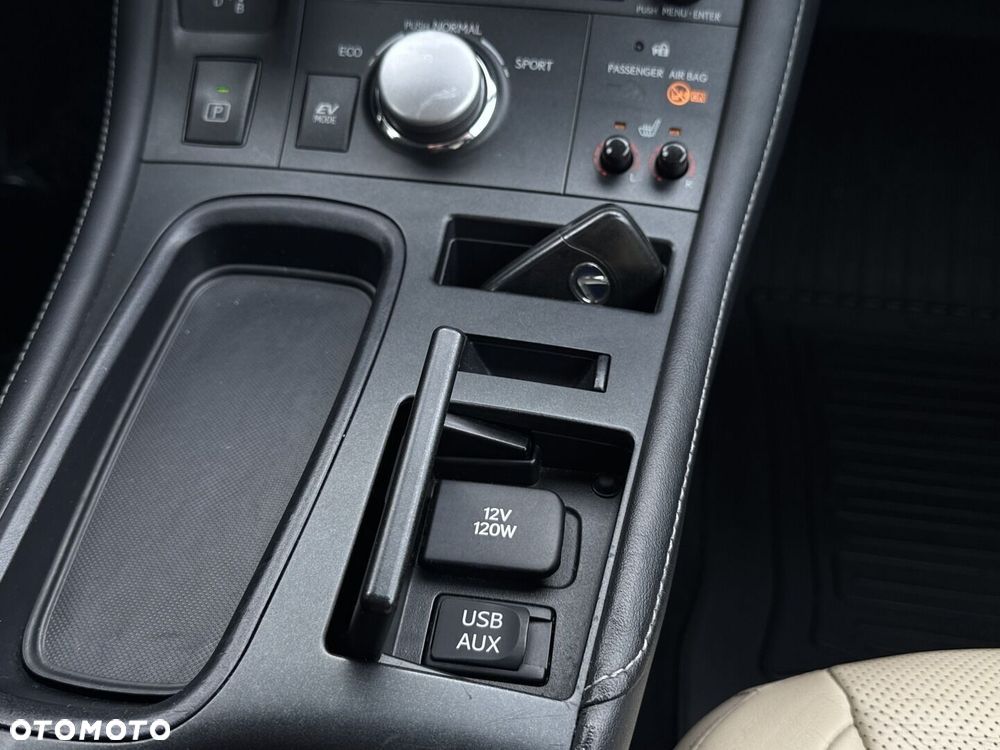 Lexus CT 200h Comfort - 25