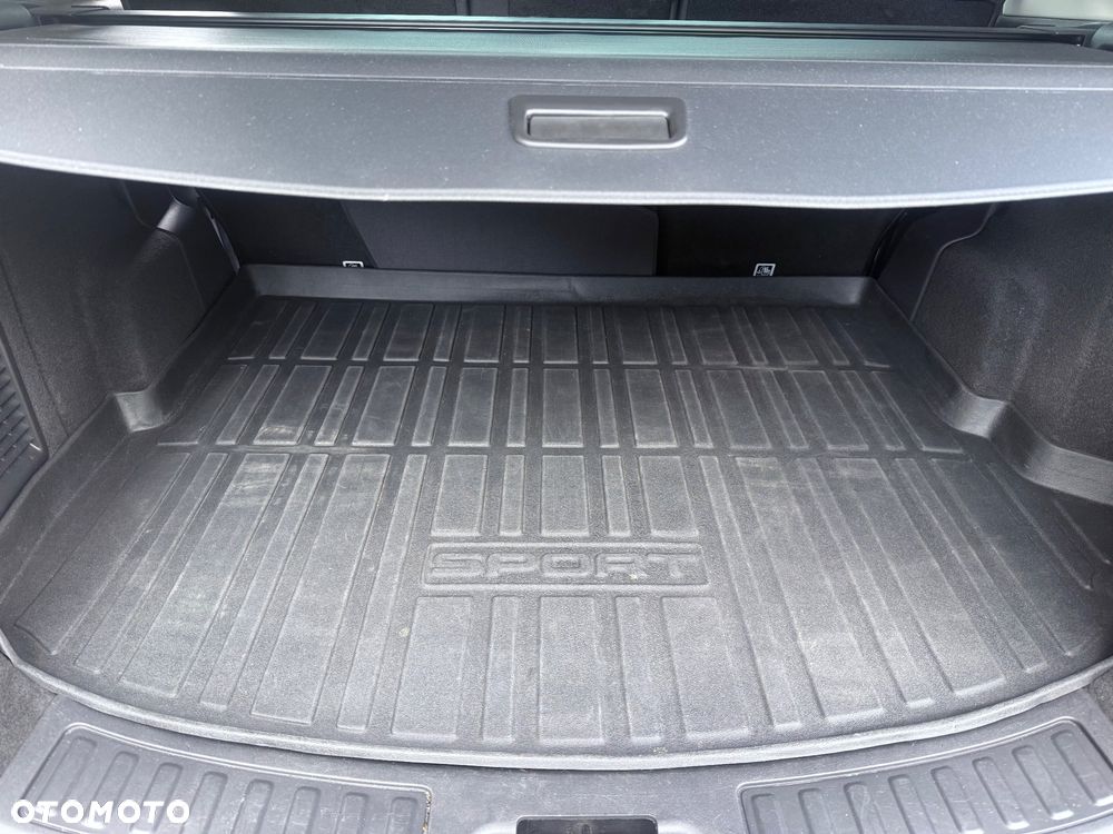 Land Rover Discovery Sport 2.0 Si4 HSE - 12