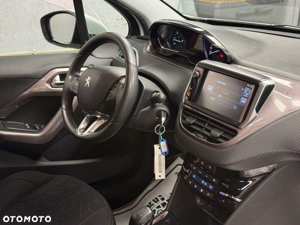 Peugeot 2008 - 11