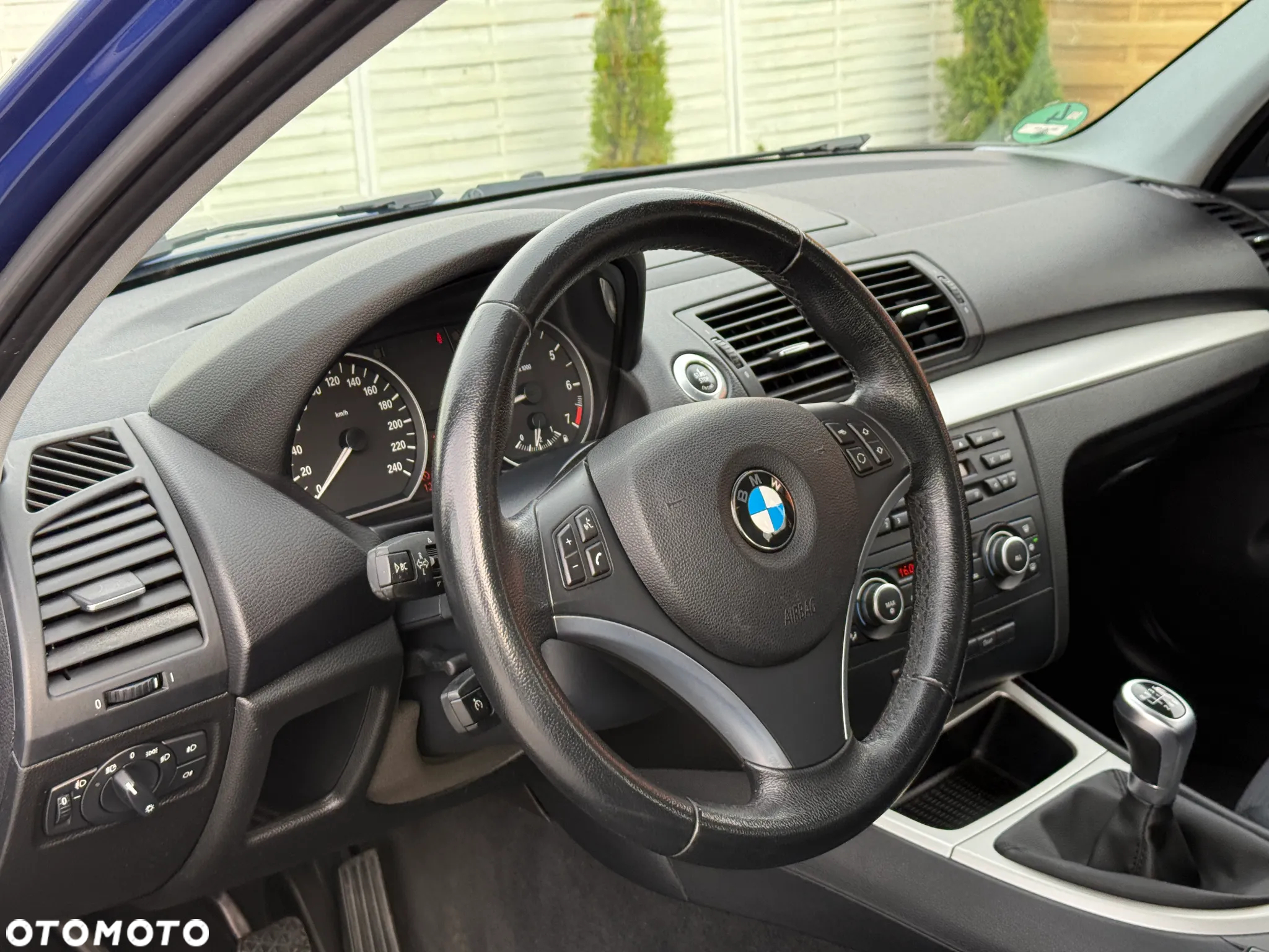 BMW Seria 1 116i - 10