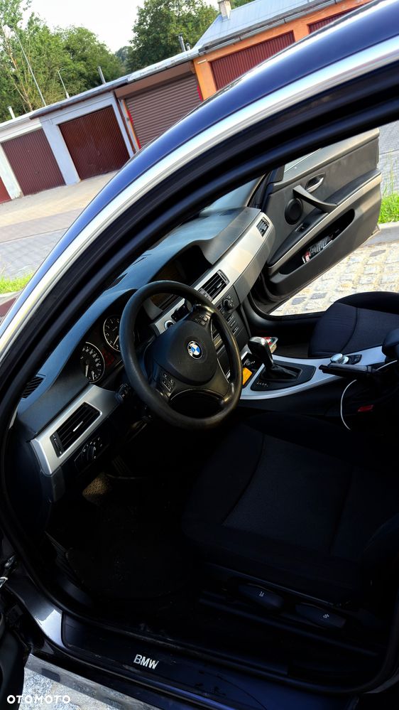 BMW Seria 3 325i - 10