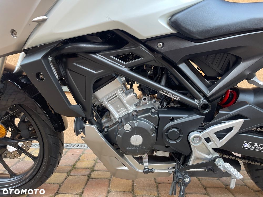Honda CB - 8