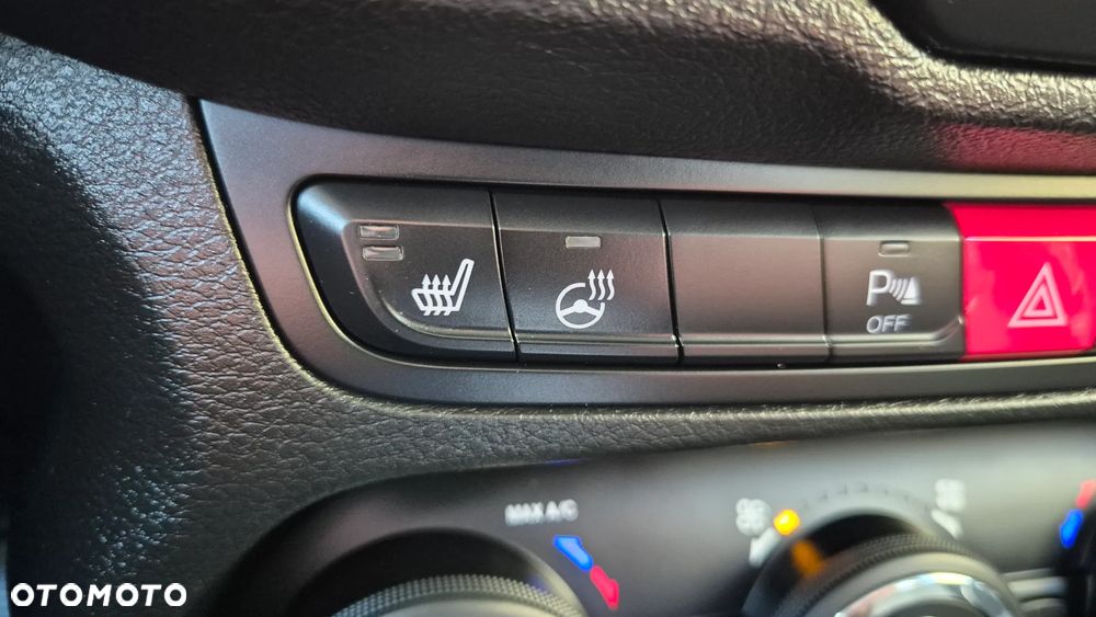 Jeep Renegade 1.4 MultiAir Night Eagle - 23