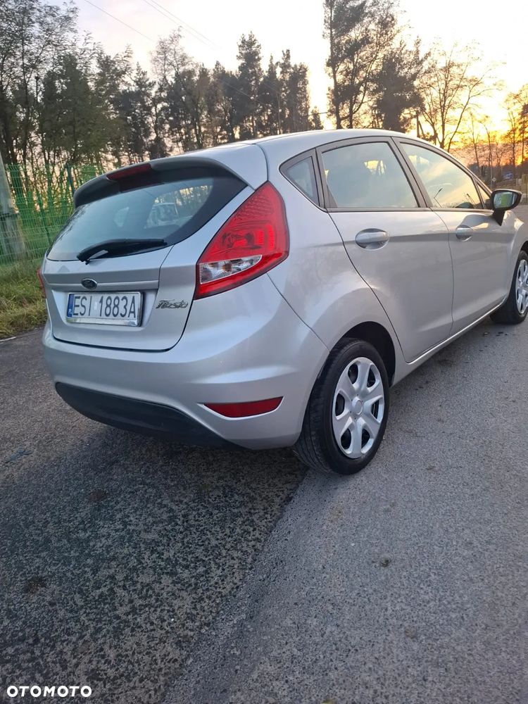 Ford Fiesta 1.25 Celebration - 18