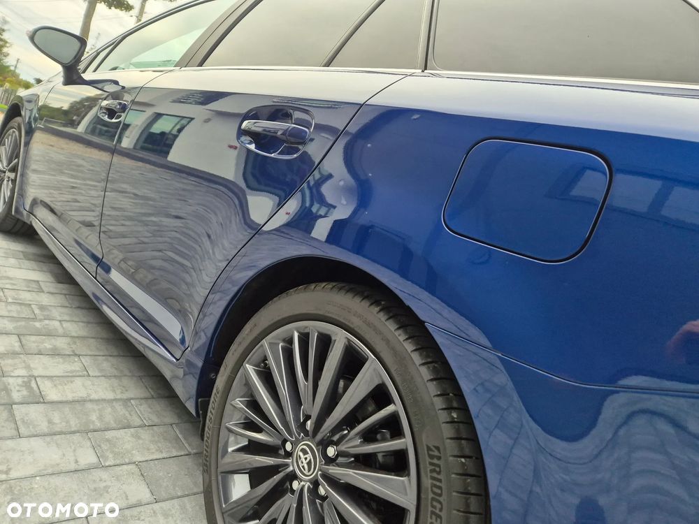 Toyota Avensis 1.8 Premium - 13