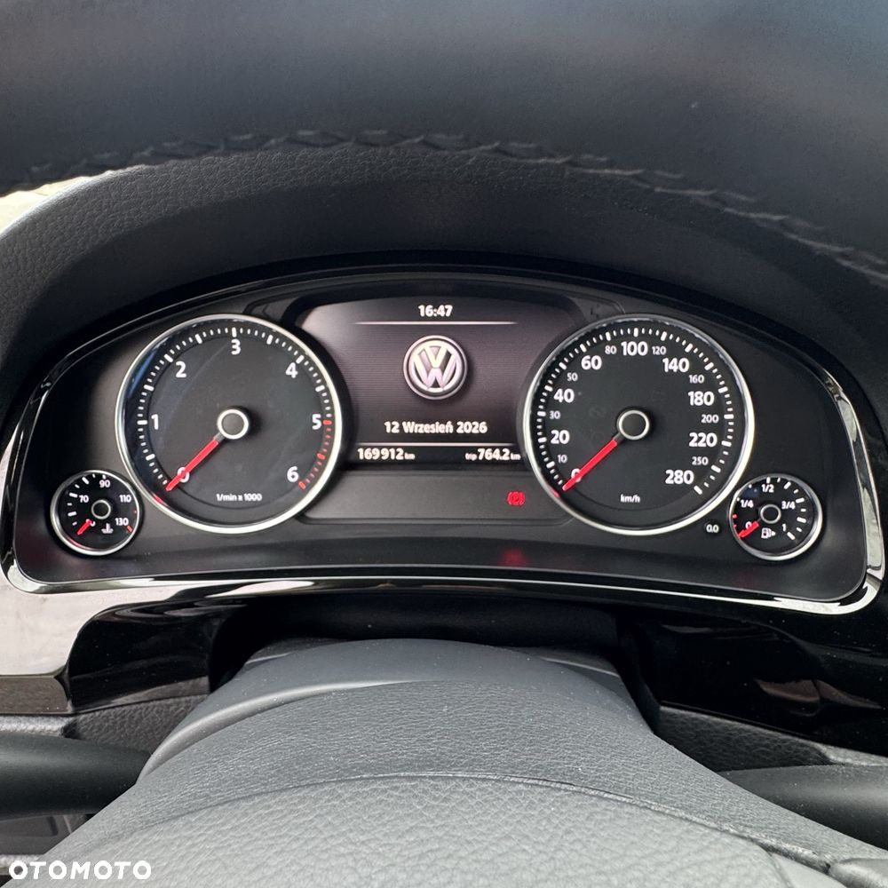 Volkswagen Touareg - 4