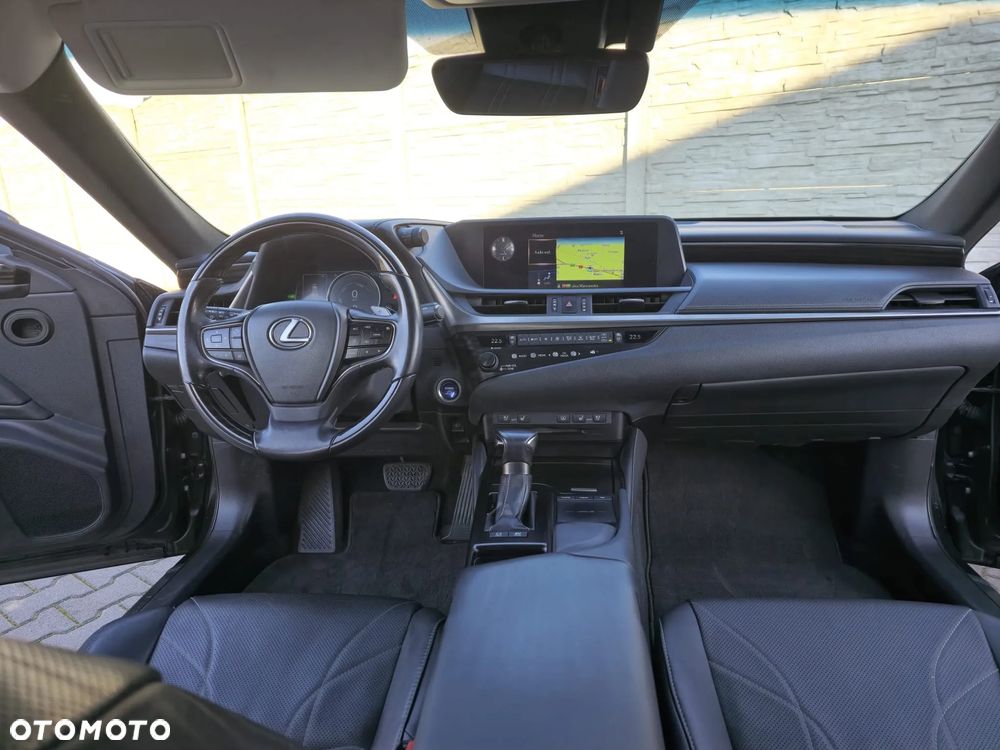 Lexus ES 300h Business Line - 12