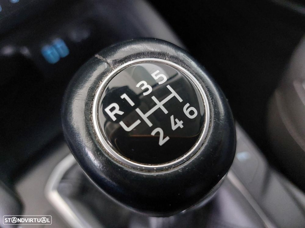 Ford Kuga 1.5 TDCi EcoBlue Titanium - 46