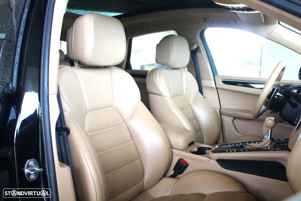 Porsche Macan S - 57