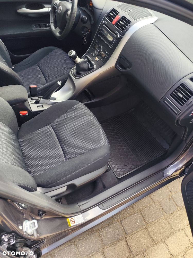 Toyota Auris - 9
