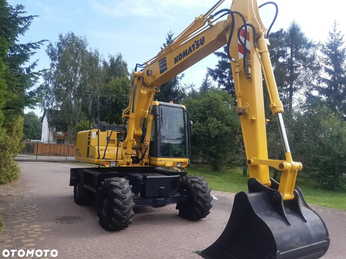 Komatsu PW 130 ES - 11