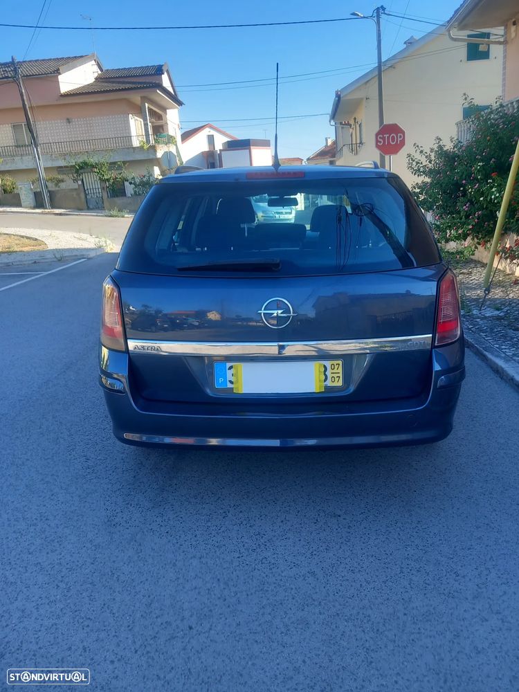 Opel Astra Caravan 2007 photo 2