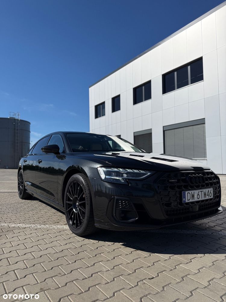 Audi A8 - 8