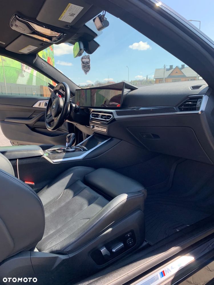 BMW M4 Competition M xDrive sport - 28