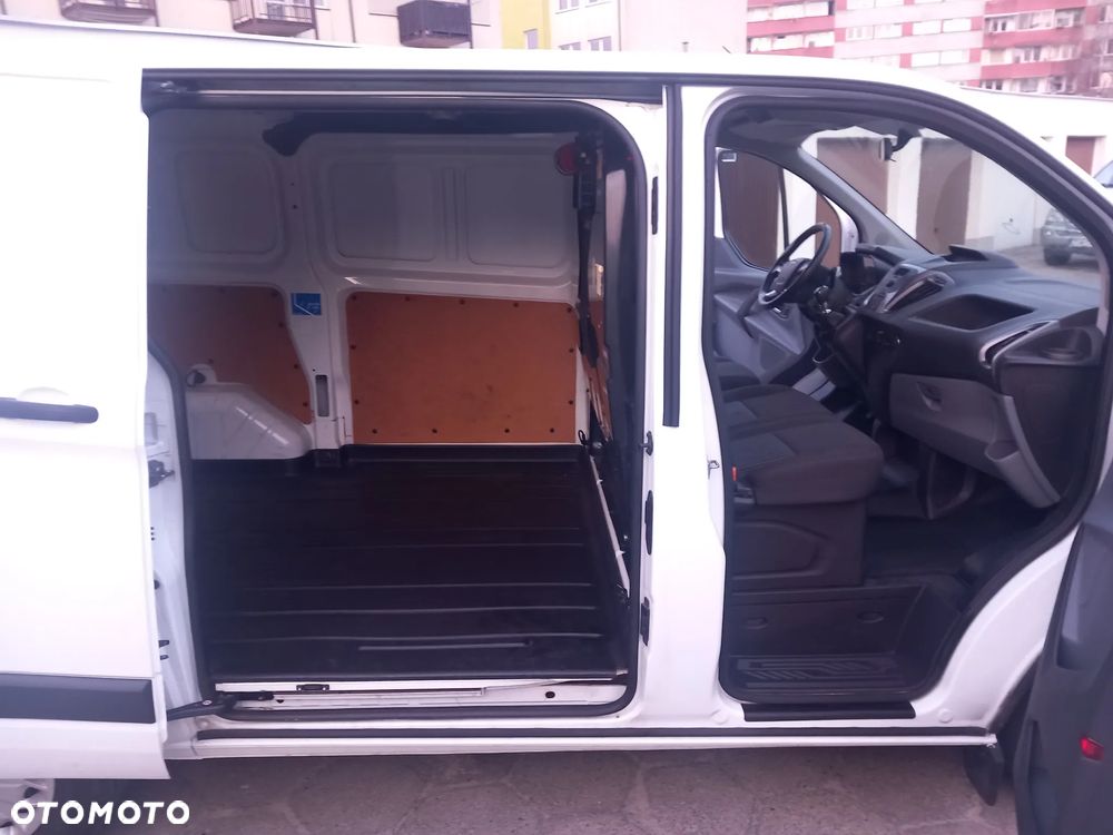 Ford TRANSIT CUSTOM - 29