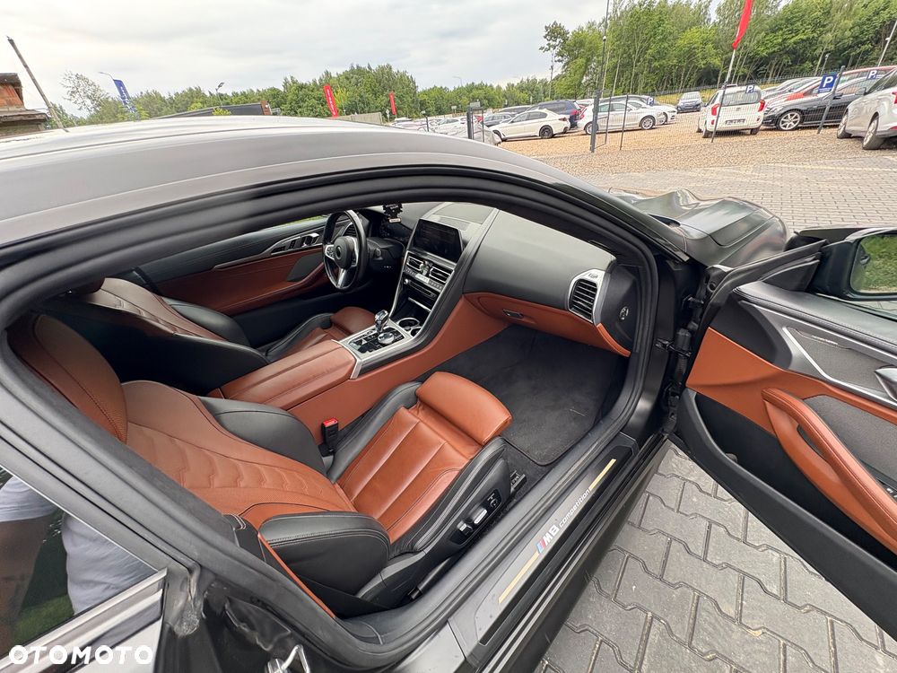 BMW Seria 8 - 36