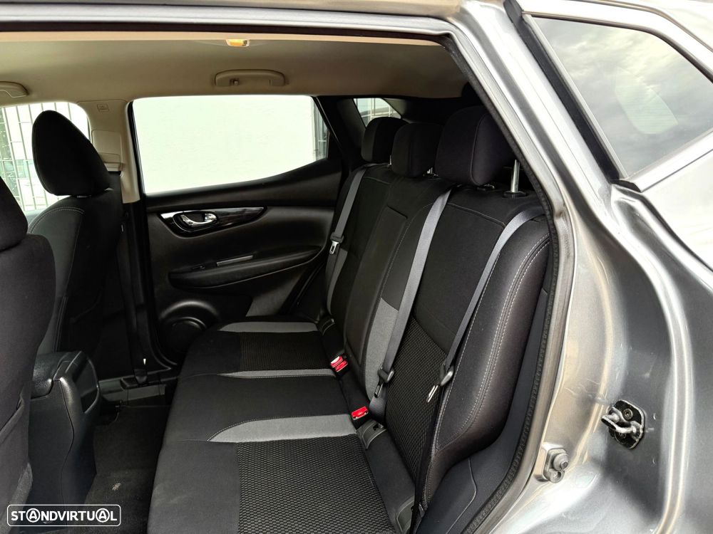 Nissan Qashqai 1.5 dCi N-Connecta - 10