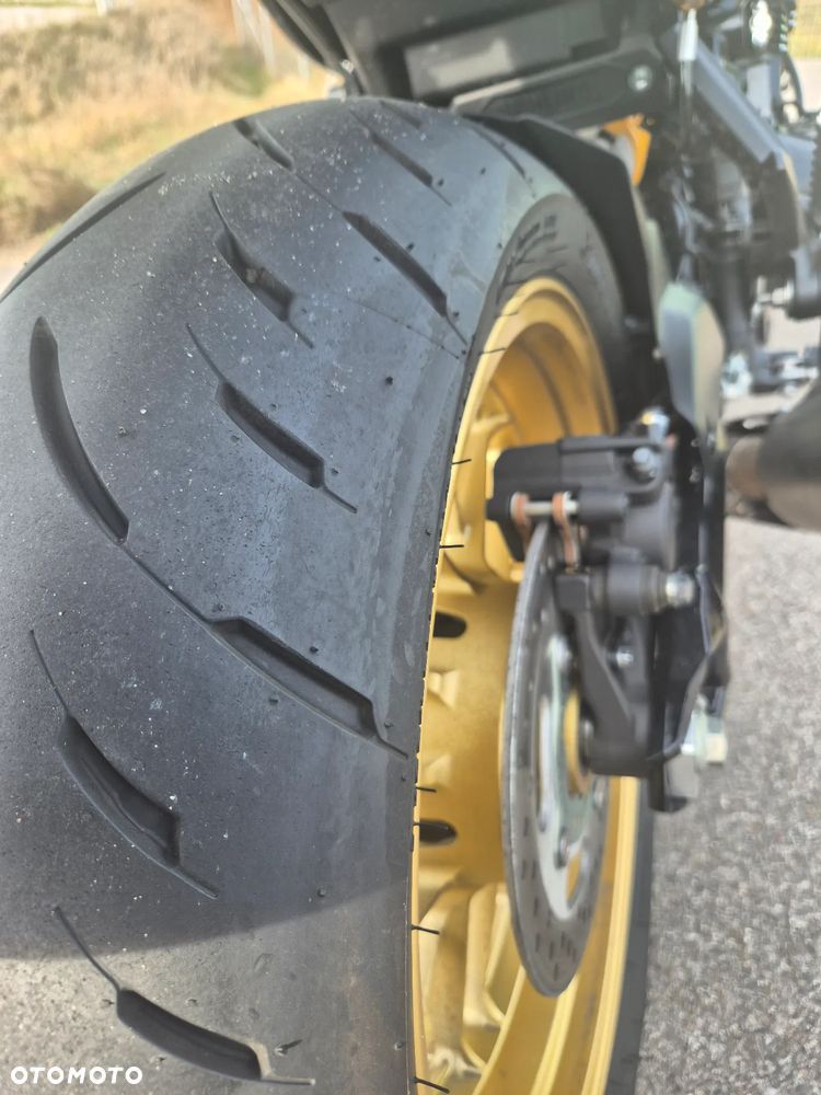 Kawasaki Z 900 RS - 16