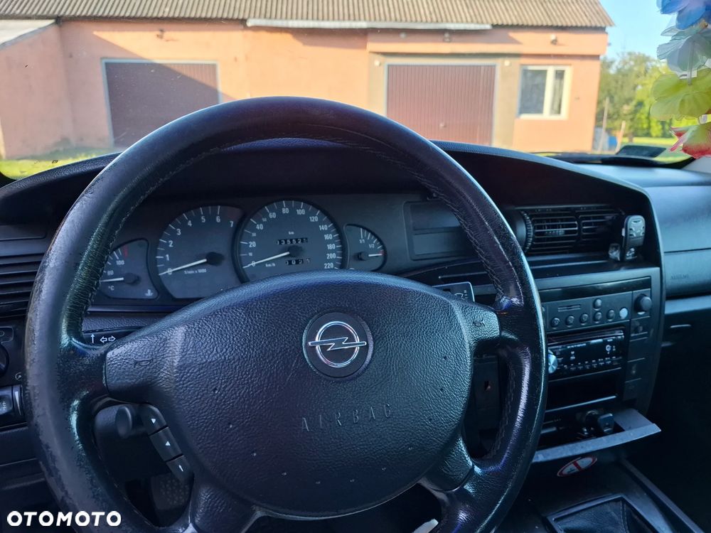 Opel Omega - 4